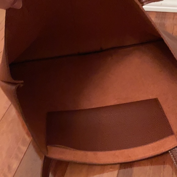 Vince Camuto tote - Picture 4 of 7